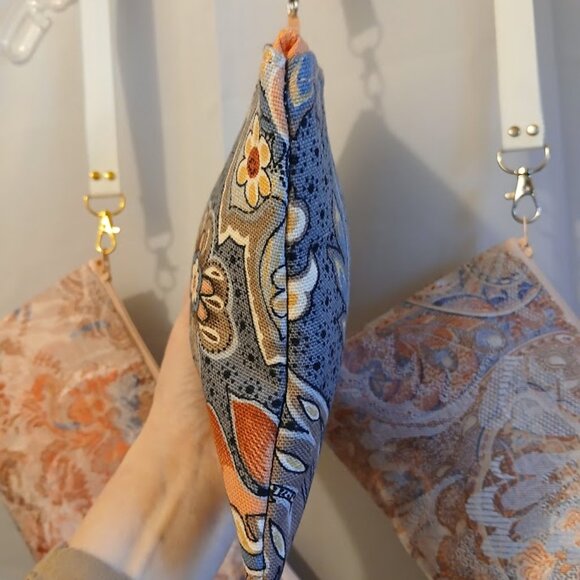 New Make-Up Cosmetics Toiletries Travel Satin Bags Hanging Wristlet Florals - Picture 11 of 16